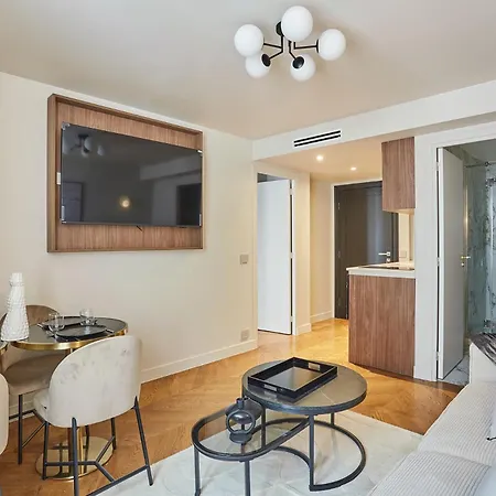 Centre De By Prestige Parijs