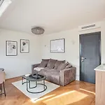Centre De By Prestige شقة