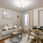 Centre De By Prestige