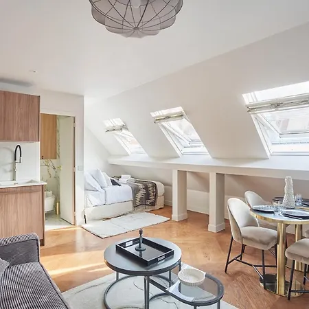 Apartment Centre De By Prestige