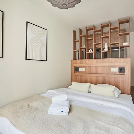 Centre De By Prestige Paris