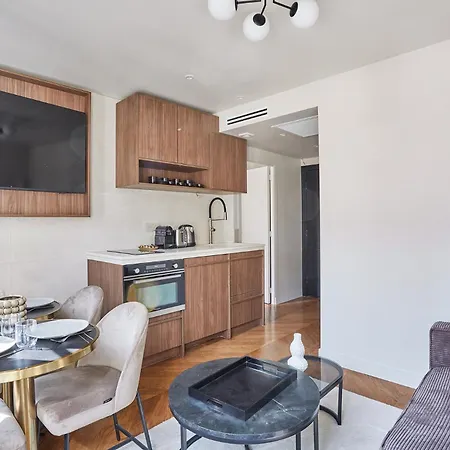 Centre De By Prestige Apartment *