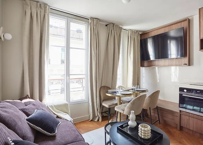 Centre De By Prestige