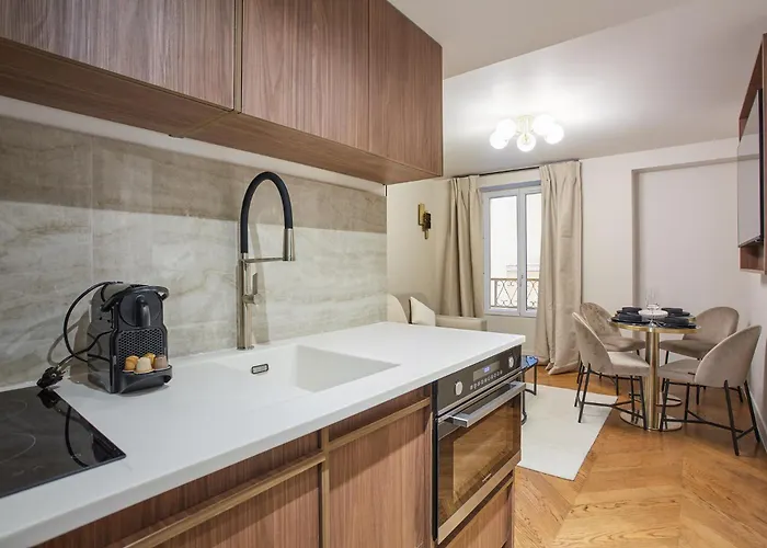 Centre De By Prestige *