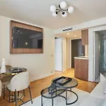 Centre De By Prestige Paris